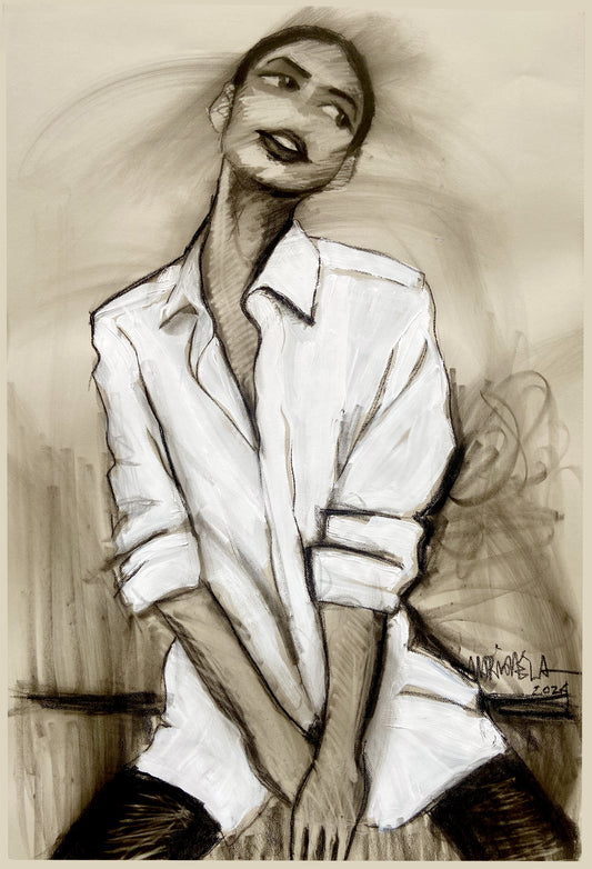 Con camisa blanca